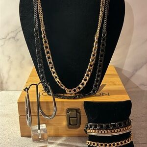 Black and Gold Necklace Set